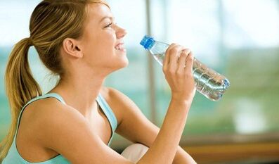 Πλεονεκτήματα και μειονεκτήματα μιας διατροφής πόσιμου